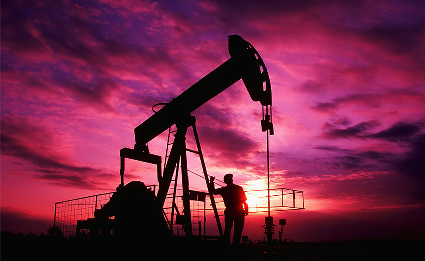 Джеймс Рикардс: нефть рухнет на 50%