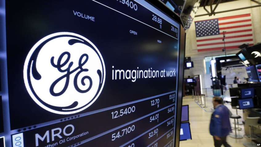 Акции General Electric упали до минимума с финансового кризиса после снижения кредитного рейтинга агентством Fitch